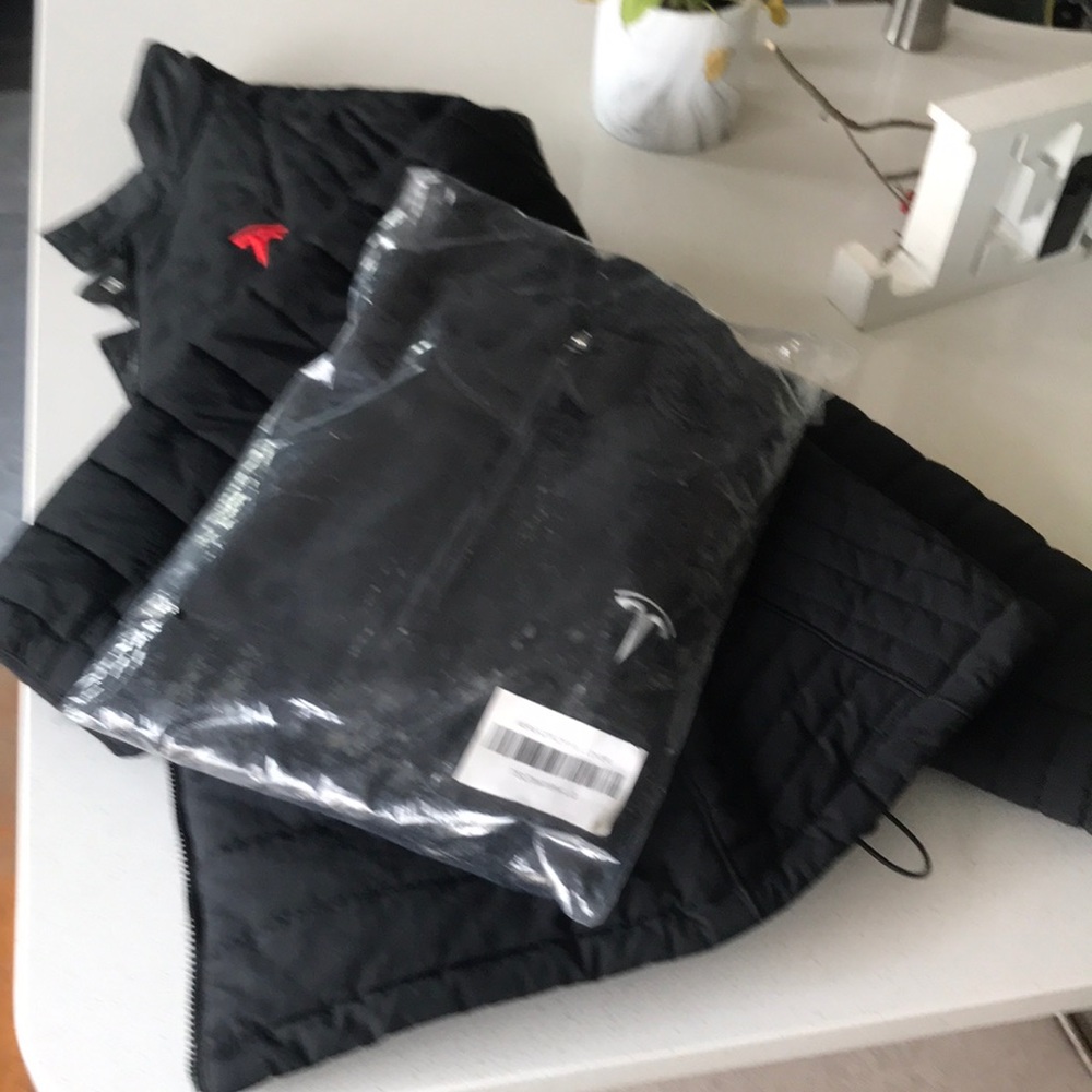 Tesla Puffer Jacket and 1/4 zip pullover set